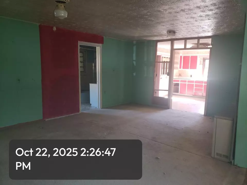 Living - 232 Crank Rd, Tyner, KY 40486 photo 3 of 4