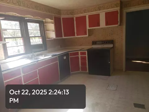 Kitchen - 232 Crank Rd, Tyner, KY 40486 photo 1 of 2