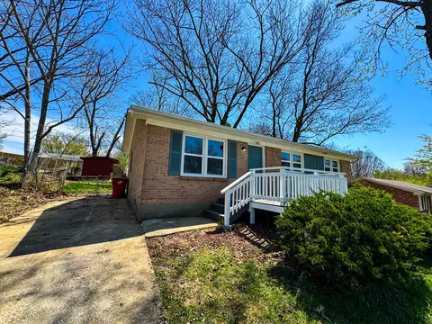 106 Coolbrook Dr, Frankfort, KY 40601