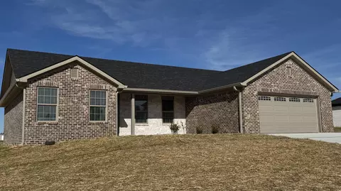 38 Js Ln, London, KY 40741