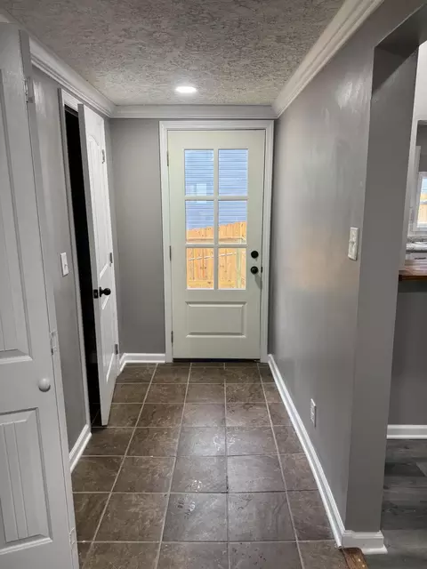 Entry Way - 2003 Kentucky Ave, Jackson, KY 41339 photo 1 of 2