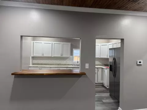 Kitchen - 2003 Kentucky Ave, Jackson, KY 41339 photo 1 of 4