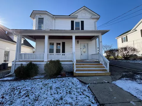 127 Mills Ave, Flemingsburg, KY 41041