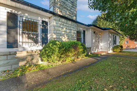 46 N 10th St, Williamsburg, KY 40769