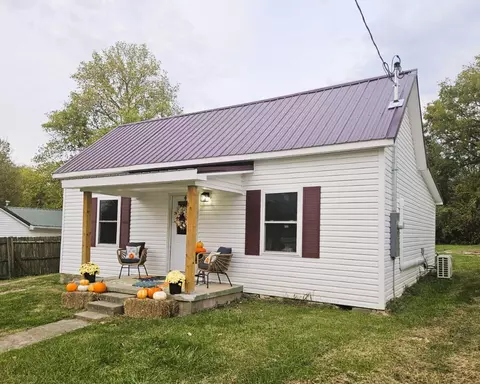 203 3rd St, Cynthiana, KY 41031