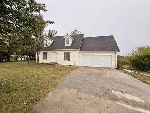 250 Raintree Dr, Stanford, KY 40484