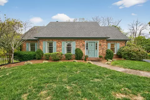 3350 Pimlico Pkwy, Lexington, KY 40517