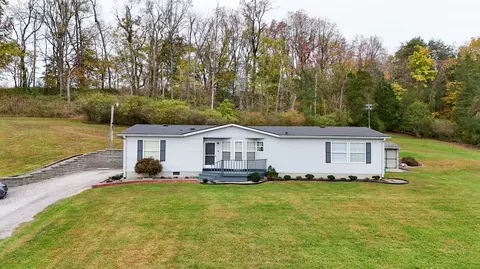 765 Stanford St, Crab Orchard, KY 40419