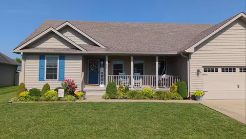 490 Pinehurst Dr, Mount Sterling, KY 40353