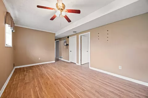 Living - 496 Soards Rd, Georgetown, KY 40324 photo 3 of 5