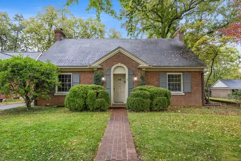 215 Chenault Rd, Lexington, KY 40502