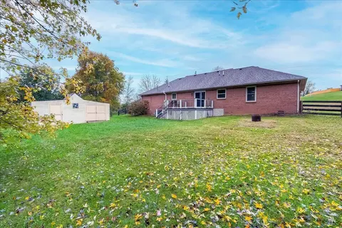 Exterior - 156 Tremont Dr, Berea, KY 40403 photo 3 of 7