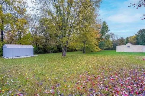 Exterior - 156 Tremont Dr, Berea, KY 40403 photo 5 of 7
