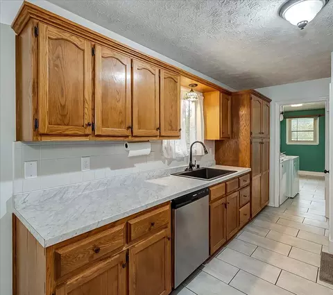 Kitchen - 156 Tremont Dr, Berea, KY 40403 photo 1 of 3
