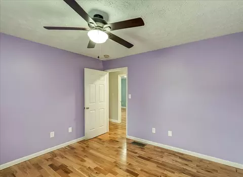 Bedroom - 156 Tremont Dr, Berea, KY 40403 photo 3 of 7