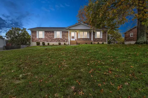 212 Woodbine Ct, Winchester, KY 40391