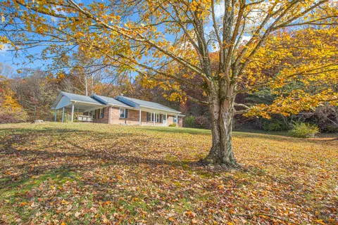 320 Cravens Hollow Rd, Liberty, KY 42539