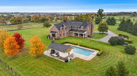 613 Hutchison Rd, Paris, KY 40361