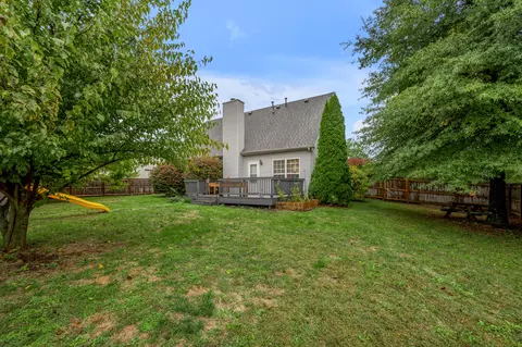 Exterior - 146 Hemingway Pl, Georgetown, KY 40324 photo 4 of 8