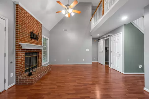 Living - 146 Hemingway Pl, Georgetown, KY 40324 photo 4 of 8