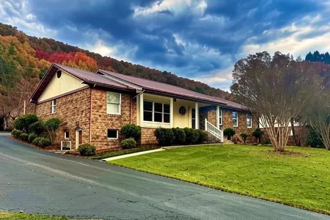 137 Woodland Trail Rd, Pineville, KY 40977