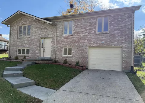 Exterior - 203 Davis St, Berea, KY 40403 photo 4 of 6