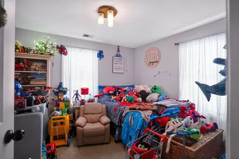 Bedroom - 524 E Barker Ln, Berea, KY 40403 photo 1 of 3