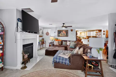 Living - 524 E Barker Ln, Berea, KY 40403 photo 1 of 1