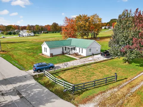 View/Area - 524 E Barker Ln, Berea, KY 40403 photo 3 of 4