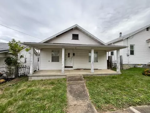 608 Pelham St, Maysville, KY 41056