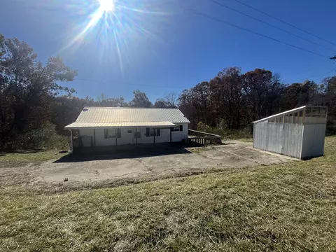 1945 Ky-52, Beattyville, KY 41311