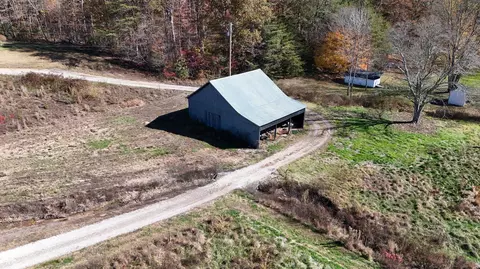 286 E Doe Creek Rd, Liberty, KY 42539 photo 12