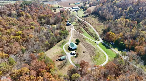 286 E Doe Creek Rd, Liberty, KY 42539 photo 6