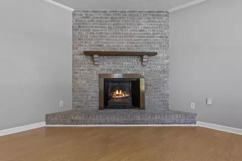 Living - 230 Delaware Dr, Georgetown, KY 40324 photo 3 of 5