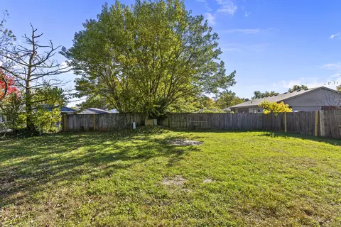 Exterior - 230 Delaware Dr, Georgetown, KY 40324 photo 4 of 6