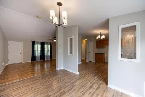 Living - 1106 Vimont St, Millersburg, KY 40348 photo 5 of 6