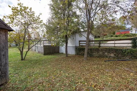 Exterior - 1106 Vimont St, Millersburg, KY 40348 photo 4 of 8