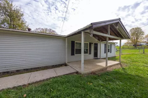 Exterior - 1106 Vimont St, Millersburg, KY 40348 photo 5 of 8