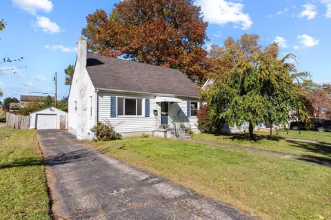 819 Henry Clay Blvd, Lexington, KY 40505