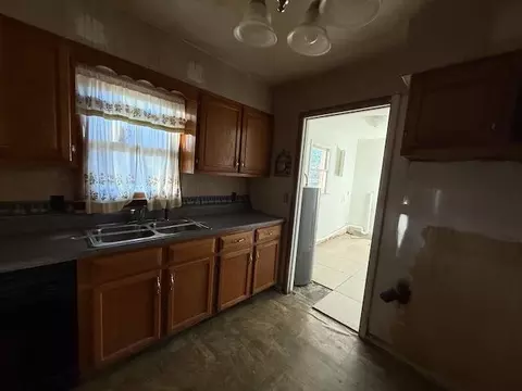 Kitchen - 454 Valley Rd, Stearns, KY 42647 photo 2 of 2
