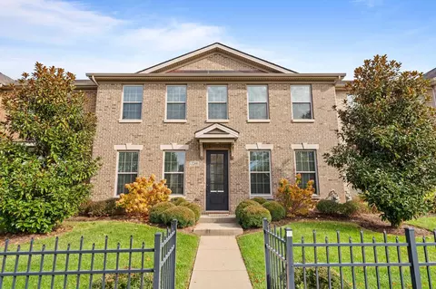 3244 Beaumont Centre Cir, Lexington, KY 40513