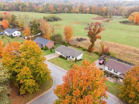 View/Area - 1008 Eagle Point Dr, Berea, KY 40403 photo 5 of 13