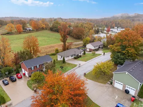 View/Area - 1008 Eagle Point Dr, Berea, KY 40403 photo 6 of 13