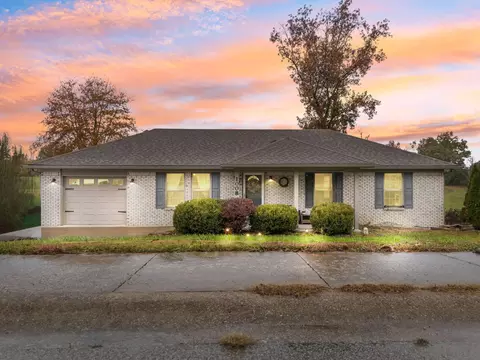 1008 Eagle Point Dr, Berea, KY 40403