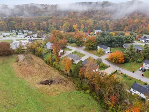 View/Area - 1008 Eagle Point Dr, Berea, KY 40403 photo 9 of 13