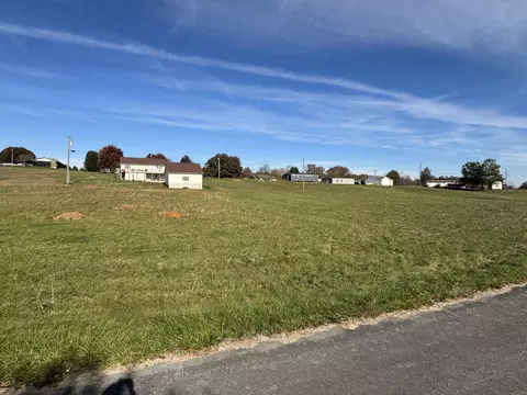 1112 Golf Trail Rd, Jamestown, KY 42629