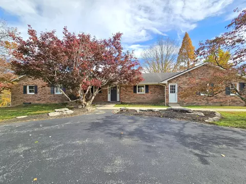 800 Riverview Dr, Stanton, KY 40380