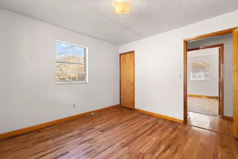 Bedroom - 84 Terrill Rd, Campton, KY 41301 photo 6 of 14