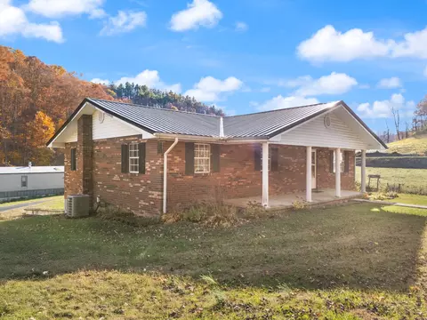 Exterior - 84 Terrill Rd, Campton, KY 41301 photo 4 of 6
