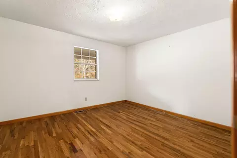 Bedroom - 84 Terrill Rd, Campton, KY 41301 photo 1 of 14